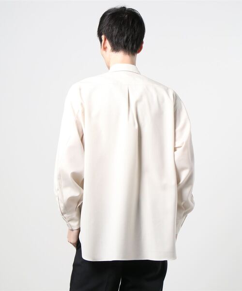 STUDIOUS（ステュディオス）の「【marka/MARKAWARE】EX.COMFORT FIT SHIRT（シャツ/ブラウス・メンズ・アイボリー・1/2）」の3枚目の写真