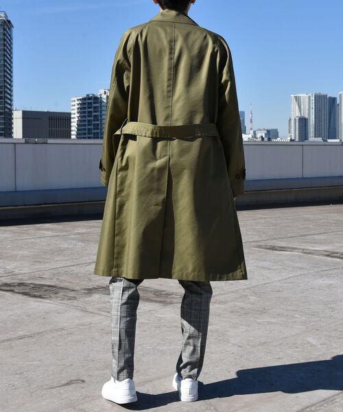 SHIPS（シップス）の「【WEB限定】SHIPS: 耐久撥水 コットン トレンチコート（トレンチコート・メンズ・ベージュ/ブラック/オリーブ・LARGE/MEDIUM/SMALL/X-LARGE）」の14枚目の写真