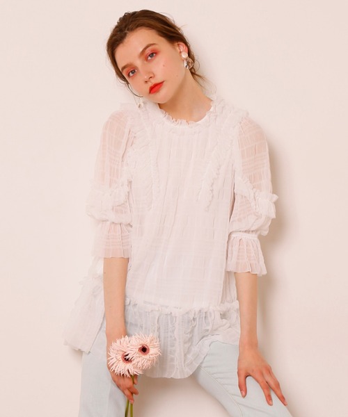 Seemi. byNICECLAUP（ シーミーバイナイスクラップ）の「フリルチュニック（チュニック・レディース・オフホワイト/ベージュ/ブルー系その他・FREE）」の2枚目の写真