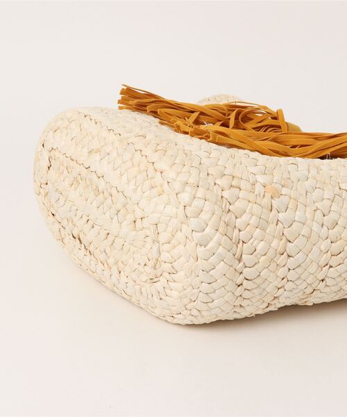 Right-on（ライトオン）の「【HONEYSUCKLE ROSE】フリンジ雑材トートバッグ（トートバッグ・レディース・キナリ/ベージュ・ONE SIZE）」の3枚目の写真