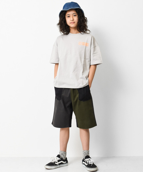 RAT EFFECT（ラットエフェクト）の「バックネオンロゴプリントビッグTシャツ（Tシャツ/カットソー・キッズ・チャコールグレー/ライトブルー/ブラック/オフホワイト/ライトグレー・150/130/160/140/120）」の18枚目の写真