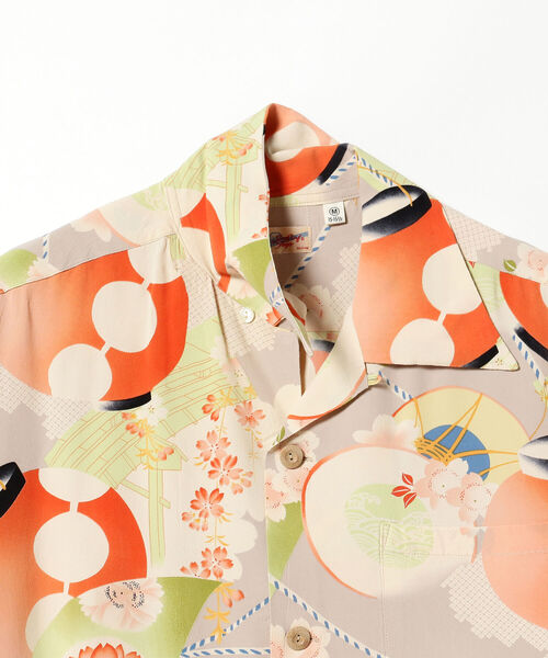 SUN SURF(サンサーフ)の「SUN SURF / LANTERN PROCESSION ハワイアンシャツ<MEN>(シャツ/ブラウス・メンズ・ベージュ・MEDIUM/LARGE/X-LARGE)」の3枚目の写真