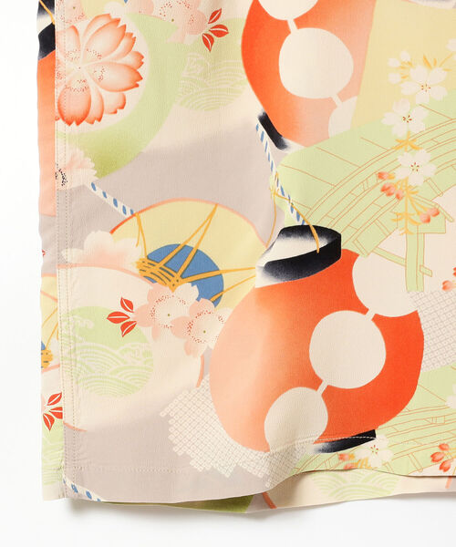 SUN SURF(サンサーフ)の「SUN SURF / LANTERN PROCESSION ハワイアンシャツ<MEN>(シャツ/ブラウス・メンズ・ベージュ・MEDIUM/LARGE/X-LARGE)」の4枚目の写真