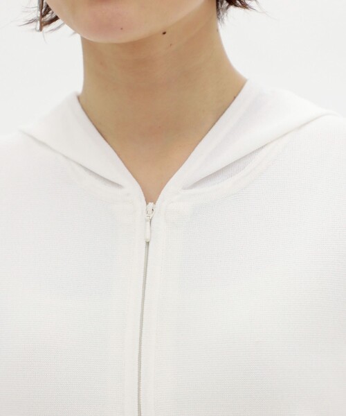 CAST:（キャストコロン）の「ジップアップニットジャケット（ニット/セーター・レディース・ホワイト/ブラック/ネイビー・M）」の4枚目の写真