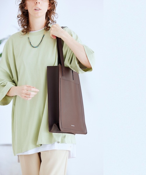 ENDER PRODUCTS(エンダープロダクツ)の「コンビネーションポケット ロゴ刻印 トートバッグ【ENDER PRODUCTS/エンダープロダクツ】(トートバッグ・メンズ・グレイッシュベージュ/ブラック/ダークブラウン/グリーン/ブラック系その他/ブルー/ホワイト系その他/アイボリー・FREE)」の15枚目の写真