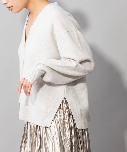 Munich（ミューニック）の「エクストラファインメリノボイルドウール　Vネックカーディガン（カーディガン/ボレロ・レディース・ベージュ/グリーン/オートミール・FREE）」の3枚目の写真