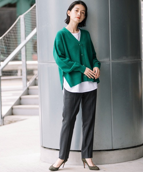 Munich（ミューニック）の「エクストラファインメリノボイルドウール　Vネックカーディガン（カーディガン/ボレロ・レディース・ベージュ/グリーン/オートミール・FREE）」の5枚目の写真