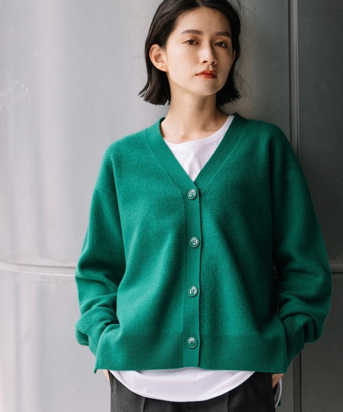 Munich（ミューニック）の「エクストラファインメリノボイルドウール　Vネックカーディガン（カーディガン/ボレロ・レディース・ベージュ/グリーン/オートミール・FREE）」の8枚目の写真