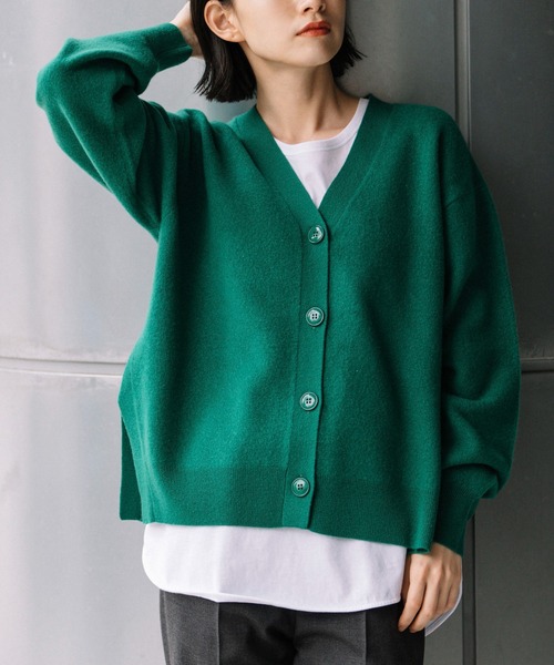 Munich（ミューニック）の「エクストラファインメリノボイルドウール　Vネックカーディガン（カーディガン/ボレロ・レディース・ベージュ/グリーン/オートミール・FREE）」の7枚目の写真