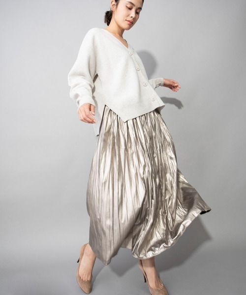 Munich（ミューニック）の「エクストラファインメリノボイルドウール　Vネックカーディガン（カーディガン/ボレロ・レディース・ベージュ/グリーン/オートミール・FREE）」の11枚目の写真