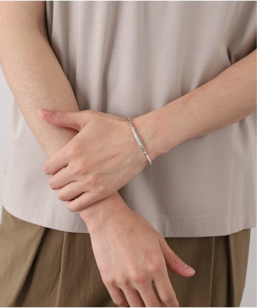 EDIFICE（エディフィス）の「【Adawat’n Tuareg / アダワット トゥアレグ】 Ayour バングル（バングル/リストバンド・メンズ・シルバー・FREE）」の6枚目の写真