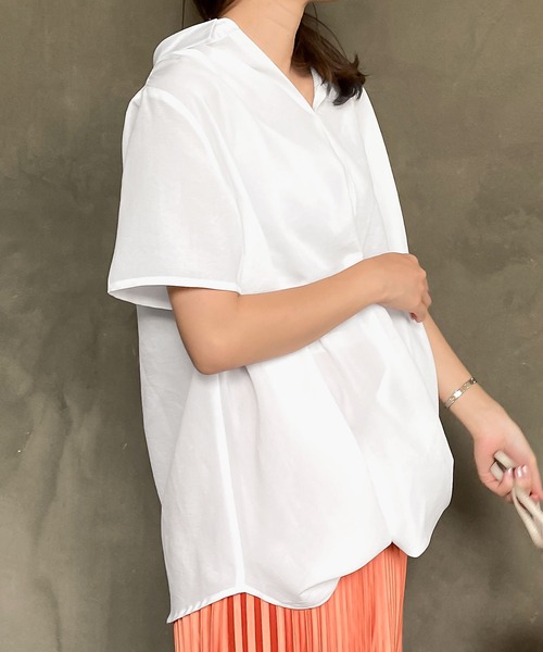 KOBE LETTUCE(コウベレタス)の「ゆったりカシュクールシャツ(シャツ/ブラウス・レディース・オフホワイト/ピンク/ライトベージュ/モカ/ブラック/ブルー系その他・FREE)」の2枚目の写真