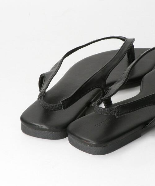 BEAUTY&YOUTH UNITED ARROWS（ビューティーアンドユースユナイテッドアローズ）の「BY フェイクレザートングバックストラップサンダル ◆（サンダル・レディース・ブラック/シルバー・37/38/36/35）」の3枚目の写真