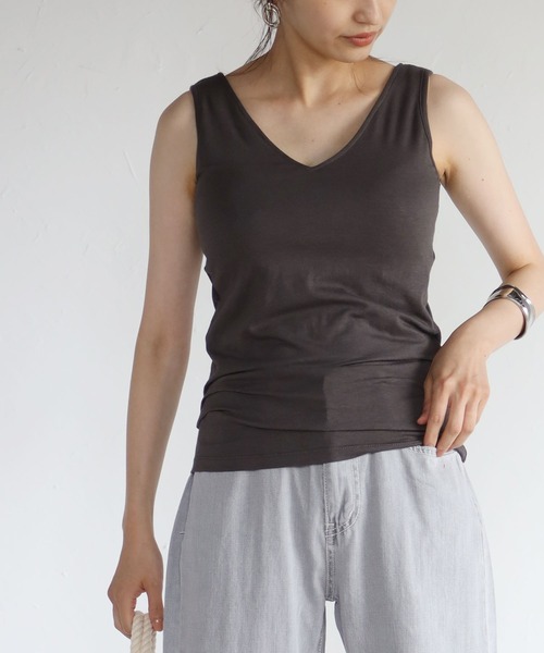 each（イーチ）の「2wayカップポケット付きコットンモダールタンクトップ（タンクトップ・レディース・ブラック/ホワイト/チャコールグレー・FREE）」の21枚目の写真