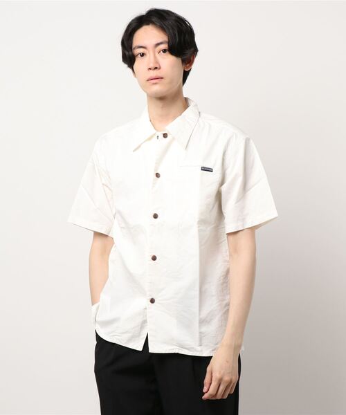 Branchworks（ブランチワークス）の「【Branchworks】二重織りサテンストレッチ別注生地 オープンシャツ（シャツ/ブラウス・メンズ・ホワイト/ベージュ/ブラウン/ネイビー・MEDIUM/LARGE）」の2枚目の写真