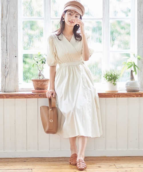 Cookie Chocolate(クッキーチョコレート)の「カシュクールフレアラップワンピース《bibiroom select》(ワンピース・レディース・ホワイト/ベージュ・M)」の6枚目の写真