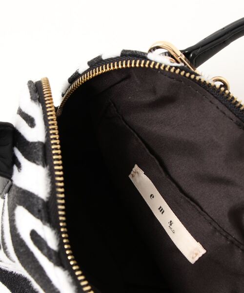 ems excite(エムズエキサイト)の「2WAY柄ボストンBAG(ボストンバッグ・レディース・ホワイト系その他/アニマル/グリーン・FREE)」の6枚目の写真