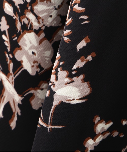 NATURAL BEAUTY BASIC（ナチュラルビューティーベーシック）の「シルエットフラワープリントワンピース/0171240910（ワンピース・レディース・オレンジ系その他/ブラック系その他・SMALL/MEDIUM）」の6枚目の写真