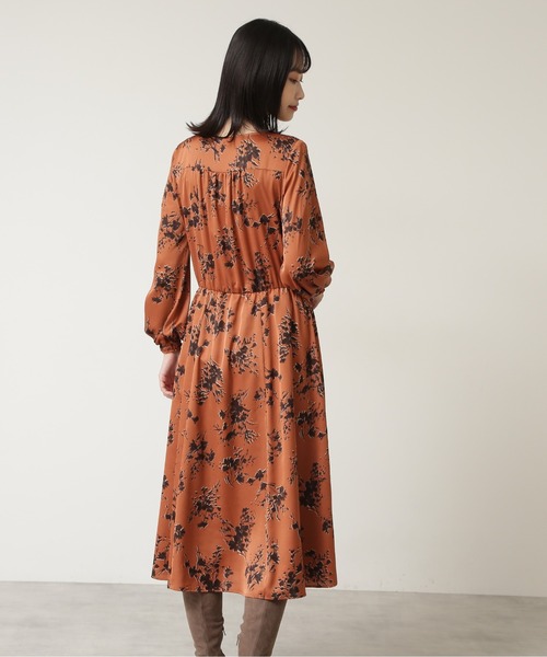 NATURAL BEAUTY BASIC（ナチュラルビューティーベーシック）の「シルエットフラワープリントワンピース/0171240910（ワンピース・レディース・オレンジ系その他/ブラック系その他・SMALL/MEDIUM）」の11枚目の写真