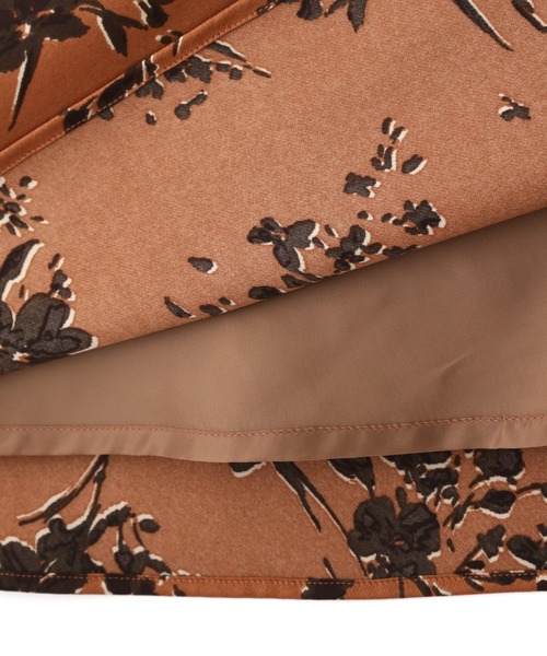 NATURAL BEAUTY BASIC（ナチュラルビューティーベーシック）の「シルエットフラワープリントワンピース/0171240910（ワンピース・レディース・オレンジ系その他/ブラック系その他・SMALL/MEDIUM）」の16枚目の写真