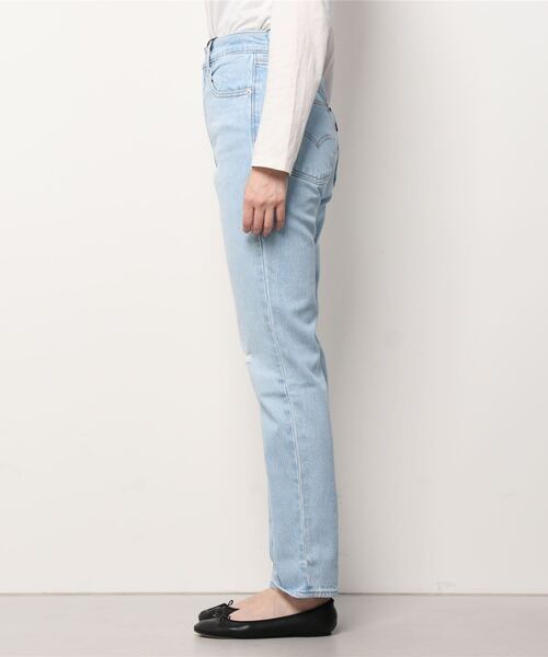 Levi's(リーバイス)の「Levi's/リーバイス 70S HIGH STRAIGHT MARIN HITS(デニムパンツ・レディース・ライトインディゴブルー・28inch/30inch/27inch/23inch/29inch/25inch/24inch/26inch)」の2枚目の写真