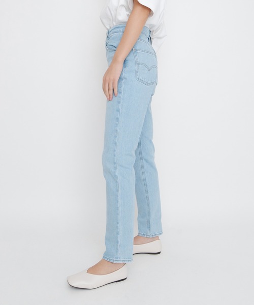 Levi's(リーバイス)の「Levi's/リーバイス 70S HIGH STRAIGHT MARIN HITS(デニムパンツ・レディース・ライトインディゴブルー・28inch/30inch/27inch/23inch/29inch/25inch/24inch/26inch)」の15枚目の写真