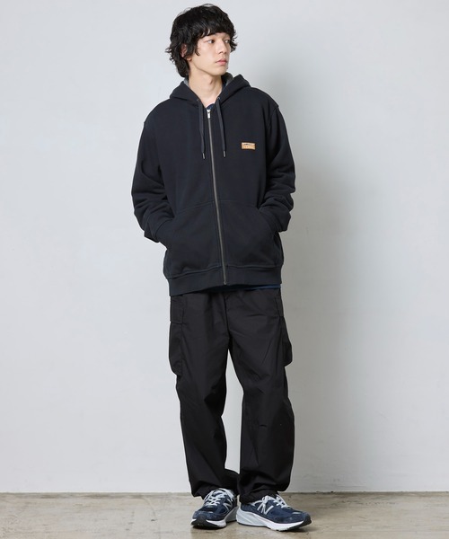 L.L.Bean(エルエルビーン)の「カタディン・アイアン・ワークス・フード・スウェットシャツ、フリースラインド 米国フィット・レギュラー(パーカー・メンズ・ブラック/ネイビー/バーガンディー/ヘザーチャコール/ブラウン系・SMALL/MEDIUM/LARGE)」の13枚目の写真