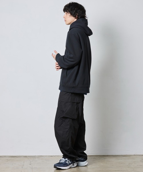 L.L.Bean(エルエルビーン)の「カタディン・アイアン・ワークス・フード・スウェットシャツ、フリースラインド 米国フィット・レギュラー(パーカー・メンズ・ブラック/ネイビー/バーガンディー/ヘザーチャコール/ブラウン系・SMALL/MEDIUM/LARGE)」の14枚目の写真