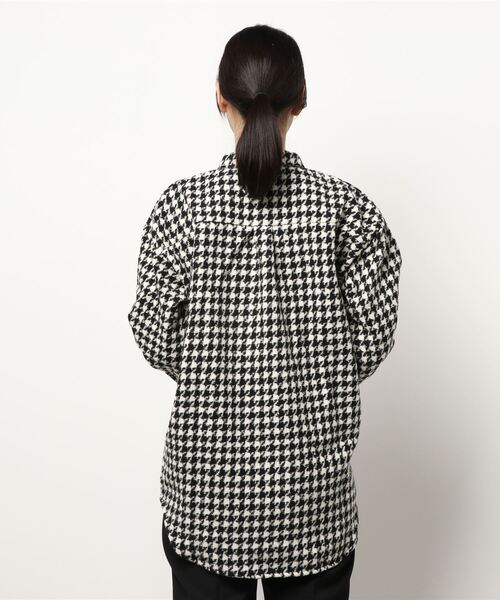 ANDGEEBEE(アンジービー)の「【UNISEX】千鳥オーバーサイズシャツ(シャツ/ブラウス・レディース・ベージュ/ブラック・MEDIUM)」の3枚目の写真