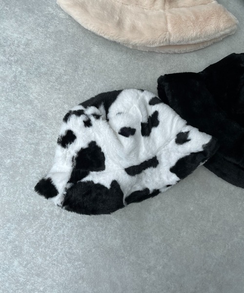 AS KNOW AS plus（アズノゥアズプラス）の「◇もふりとファー バケットハット（ハット・レディース・アイボリー/ブラック/アニマル/ゼブラ・FREE）」の4枚目の写真