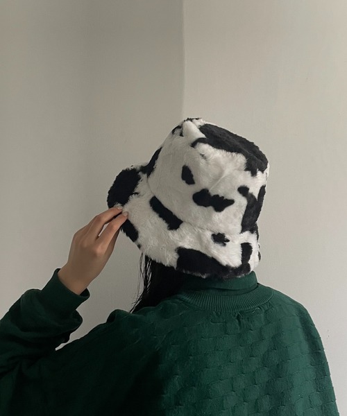 AS KNOW AS plus（アズノゥアズプラス）の「◇もふりとファー バケットハット（ハット・レディース・アイボリー/ブラック/アニマル/ゼブラ・FREE）」の7枚目の写真