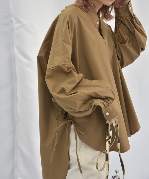 OMNES Supremo（オムネス　スプレモ）の「タイプライターサイドリボンバンドカラーシャツ（シャツ/ブラウス・レディース・ホワイト/ブラック/ブラウン/ベージュ/モカ・FREE）」の4枚目の写真