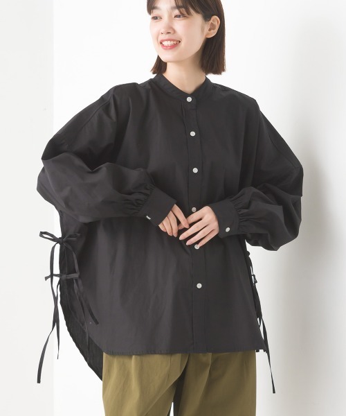 OMNES Supremo（オムネス　スプレモ）の「タイプライターサイドリボンバンドカラーシャツ（シャツ/ブラウス・レディース・ホワイト/ブラック/ブラウン/ベージュ/モカ・FREE）」の3枚目の写真