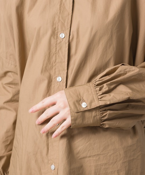 OMNES Supremo（オムネス　スプレモ）の「タイプライターサイドリボンバンドカラーシャツ（シャツ/ブラウス・レディース・ホワイト/ブラック/ブラウン/ベージュ/モカ・FREE）」の7枚目の写真