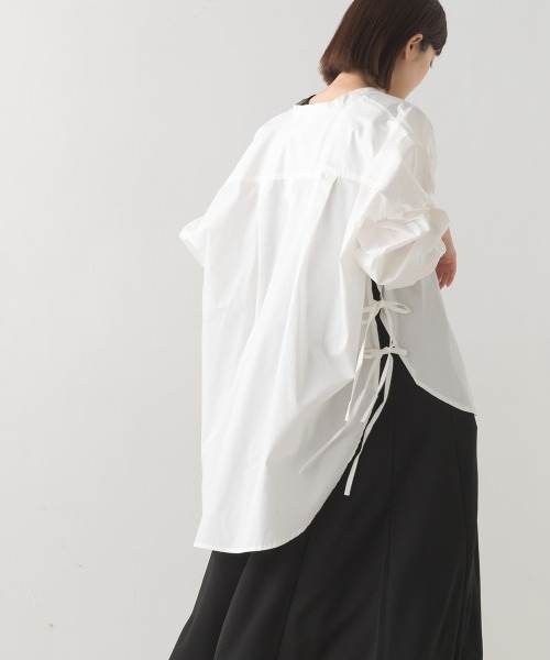 OMNES Supremo（オムネス　スプレモ）の「タイプライターサイドリボンバンドカラーシャツ（シャツ/ブラウス・レディース・ホワイト/ブラック/ブラウン/ベージュ/モカ・FREE）」の12枚目の写真