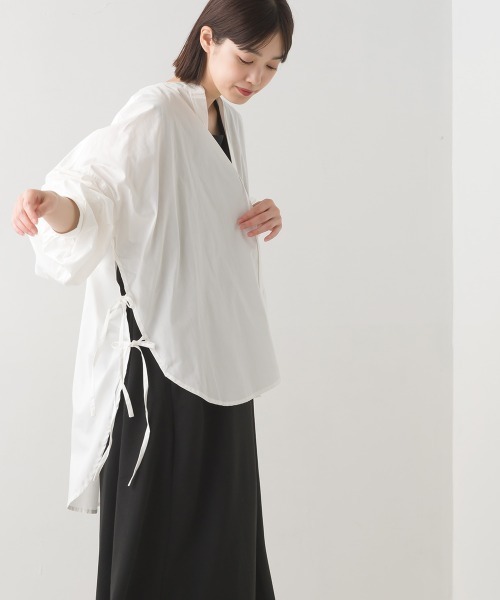 OMNES Supremo（オムネス　スプレモ）の「タイプライターサイドリボンバンドカラーシャツ（シャツ/ブラウス・レディース・ホワイト/ブラック/ブラウン/ベージュ/モカ・FREE）」の14枚目の写真