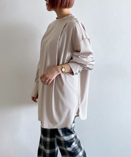 PAGEBOY（ページボーイ）の「2WAYチュニックブラウス（シャツ/ブラウス・レディース・オフホワイト/ダークブラウン/グレイッシュベージュ・FREE）」の4枚目の写真