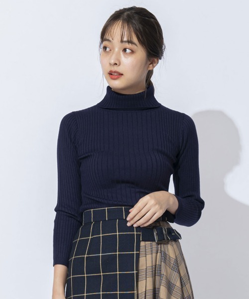 REDYAZEL（レディアゼル）の「タートルネックニットプルオーバー（ニット/セーター・レディース・ネイビー/ラベンダー/ブラック/オフホワイト・FREE）」の8枚目の写真