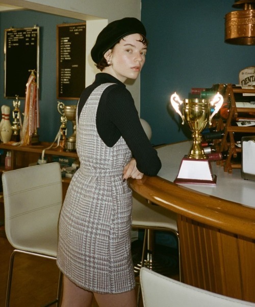 REDYAZEL（レディアゼル）の「タートルネックニットプルオーバー（ニット/セーター・レディース・ネイビー/ラベンダー/ブラック/オフホワイト・FREE）」の9枚目の写真