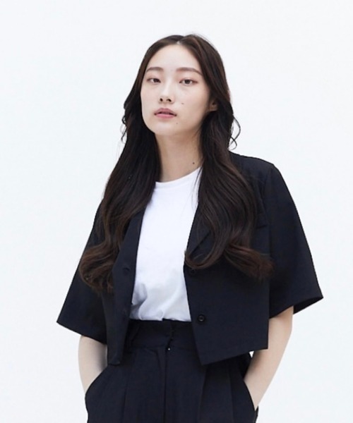 17HR（セブンティーンアワーズ）の「ショート丈半袖開襟シャツ（シャツ/ブラウス・レディース・ブラック/オフホワイト/ブルー・FREE）」の2枚目の写真