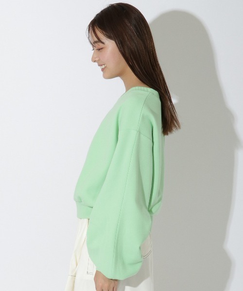 REDYAZEL（レディアゼル）の「オープンショルダーダンボールプルオーバー（Tシャツ/カットソー・レディース・オフホワイト/グリーン/ネイビー・FREE）」の16枚目の写真