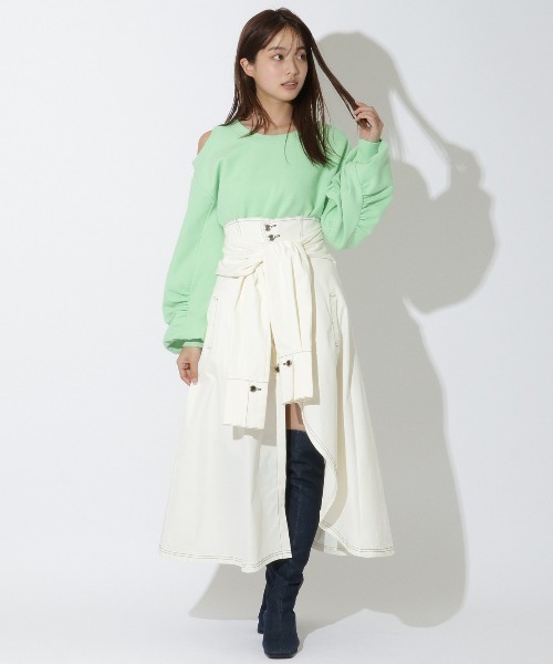 REDYAZEL（レディアゼル）の「オープンショルダーダンボールプルオーバー（Tシャツ/カットソー・レディース・オフホワイト/グリーン/ネイビー・FREE）」の18枚目の写真