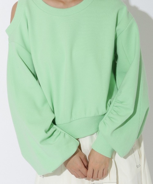 REDYAZEL（レディアゼル）の「オープンショルダーダンボールプルオーバー（Tシャツ/カットソー・レディース・オフホワイト/グリーン/ネイビー・FREE）」の20枚目の写真
