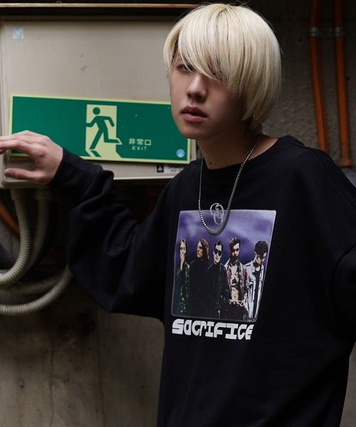 G.O.C（ジーオーシー）の「オーバーサイズマルチプリントグラフィックスウェットトレーナー（スウェット・メンズ・ブラック/ブルー/ボルドー/オートミール/ブラック系その他/ベージュ系その他/レッド系その他/スミクロ/ブラック系その他2/ブラック系その他3/ベージュ系その他2・MEDIUM/LARGE）」の16枚目の写真