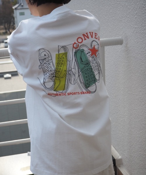 CONVERSE(コンバース)の「【CONVERSE ALLSTAR】バックプリントロンTee(Tシャツ/カットソー・レディース・ホワイト系/ホワイト系1/ブラック系/ブラック系1・M)」の3枚目の写真