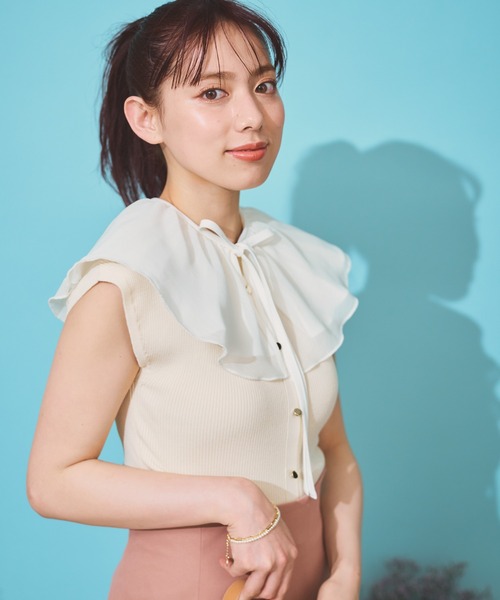 NOELA（ノエラ）の「プリーツカラーリブニット（ニット/セーター・レディース・ブラック/オフホワイト/ベージュ・フリー）」の5枚目の写真