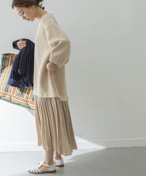 URBAN RESEARCH(アーバンリサーチ)の「割線ギャザー切替えポンチワンピース(ワンピース・レディース・ブラック/ベージュ系その他/ブルー系その他・FREE)」の5枚目の写真