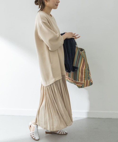 URBAN RESEARCH(アーバンリサーチ)の「割線ギャザー切替えポンチワンピース(ワンピース・レディース・ブラック/ベージュ系その他/ブルー系その他・FREE)」の6枚目の写真