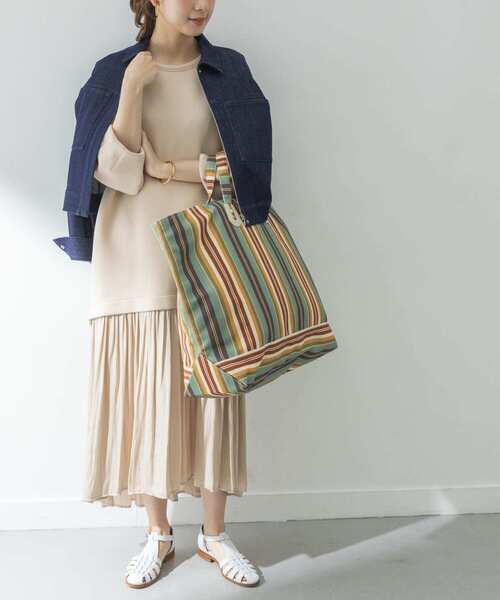 URBAN RESEARCH(アーバンリサーチ)の「割線ギャザー切替えポンチワンピース(ワンピース・レディース・ブラック/ベージュ系その他/ブルー系その他・FREE)」の10枚目の写真