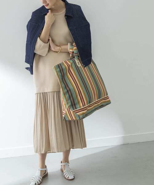 URBAN RESEARCH(アーバンリサーチ)の「割線ギャザー切替えポンチワンピース(ワンピース・レディース・ブラック/ベージュ系その他/ブルー系その他・FREE)」の11枚目の写真